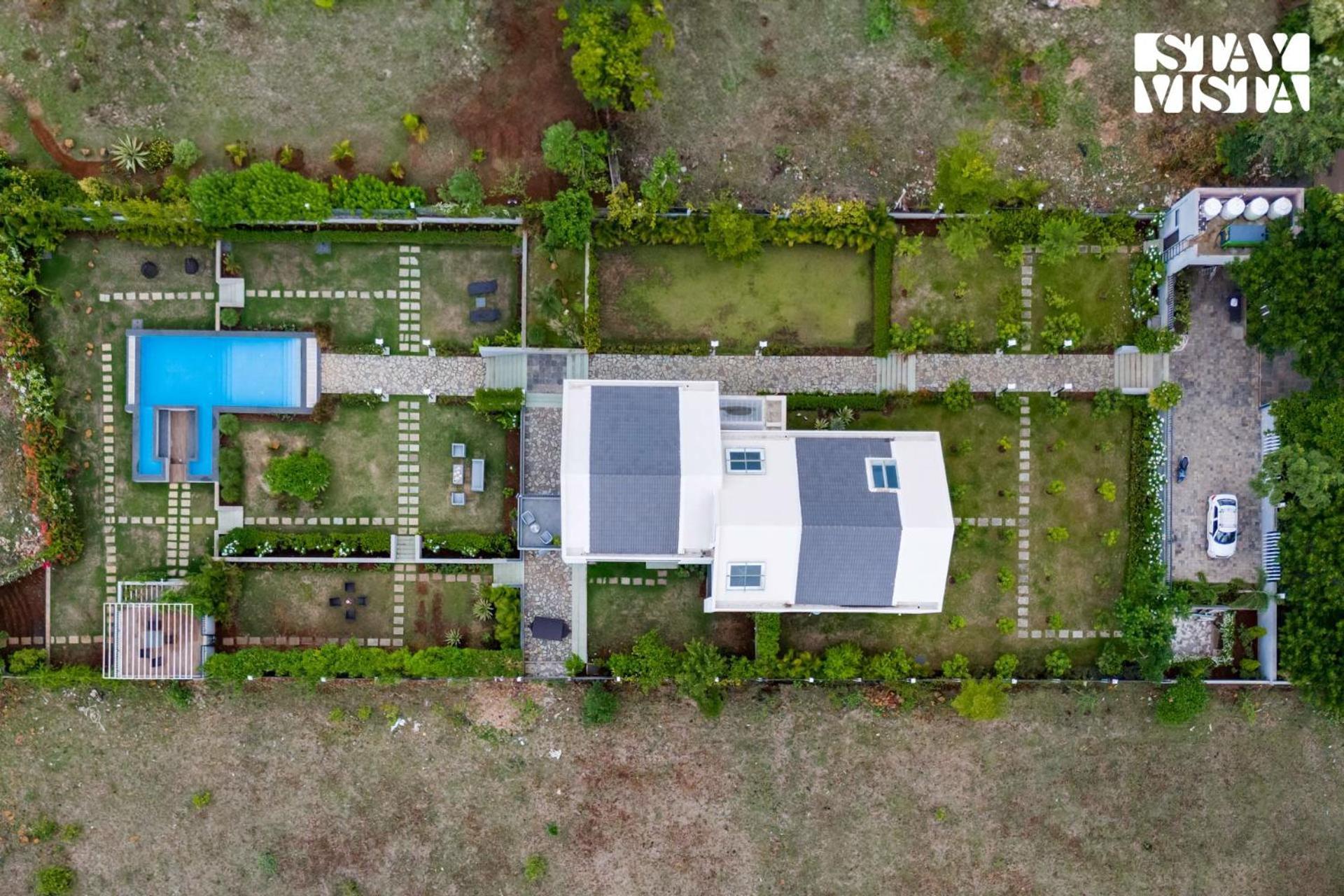Stayvista At The Rainfield Villa With Gazebo & Lawn Nášik Exteriér fotografie
