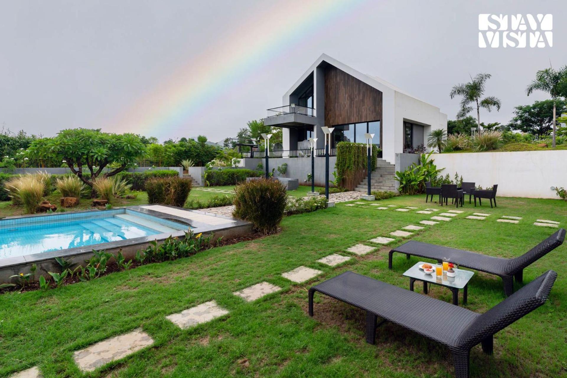Stayvista At The Rainfield Villa With Gazebo & Lawn Nášik Exteriér fotografie