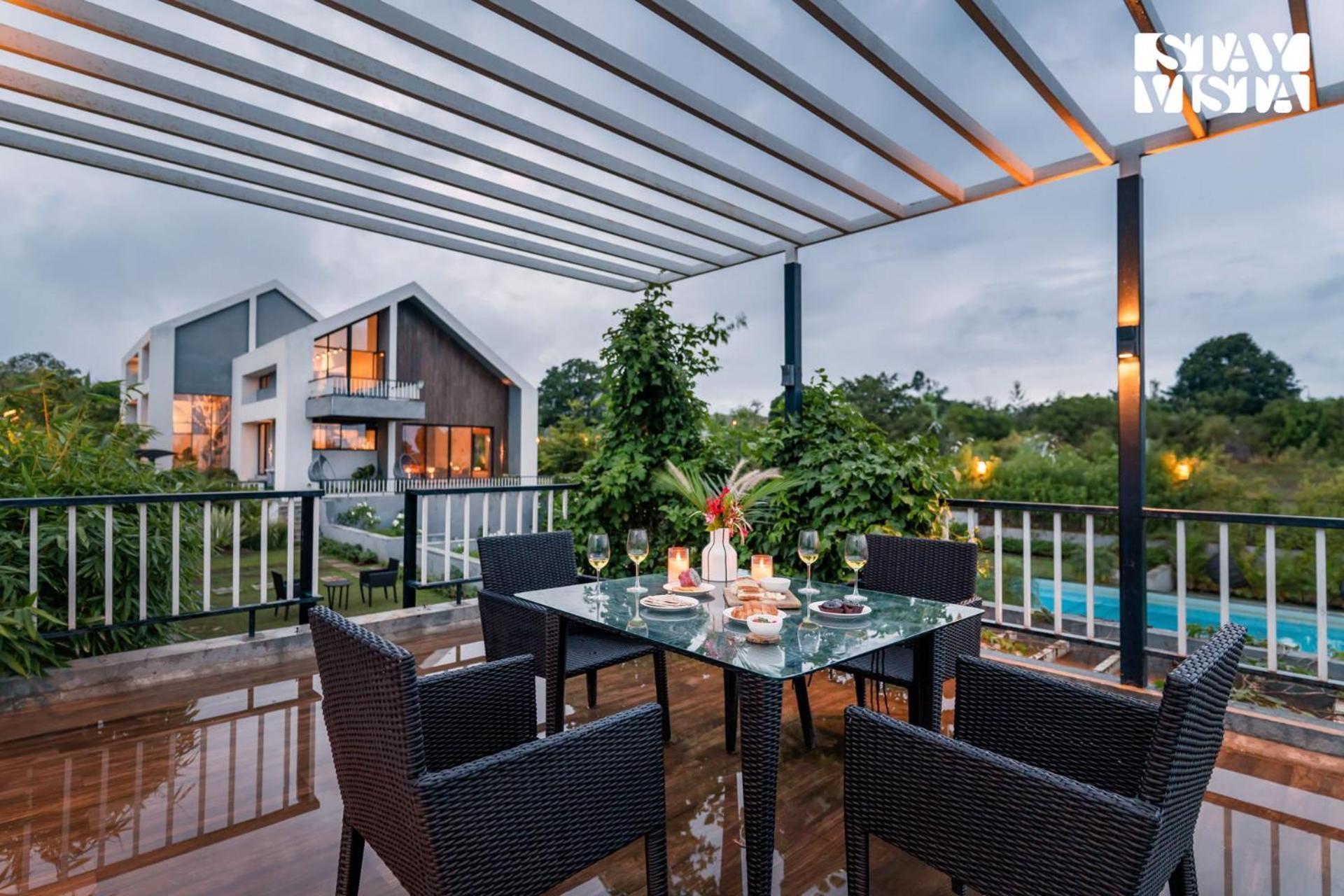 Stayvista At The Rainfield Villa With Gazebo & Lawn Nášik Exteriér fotografie